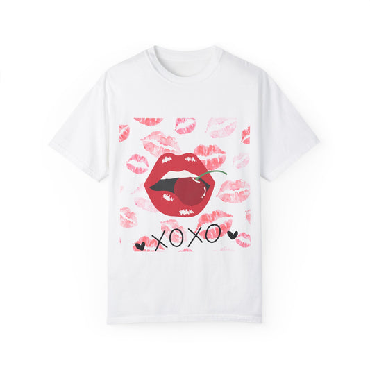 Unisex T-shirt Valentines xoxo - FiftyTees 